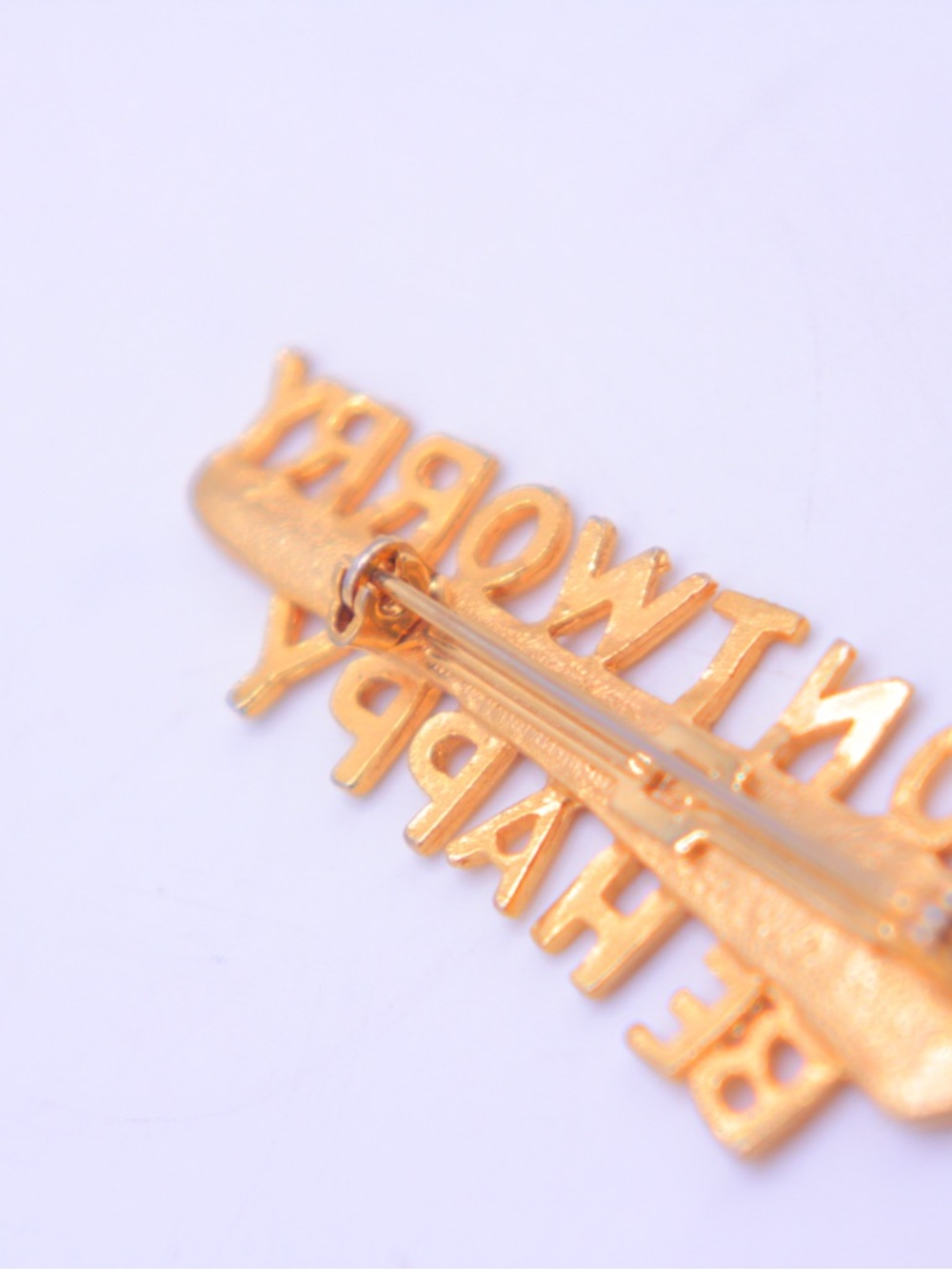 "Don't Worry Be Happy" Gold Tone Rhinestone Pin - Picture 4 of 5